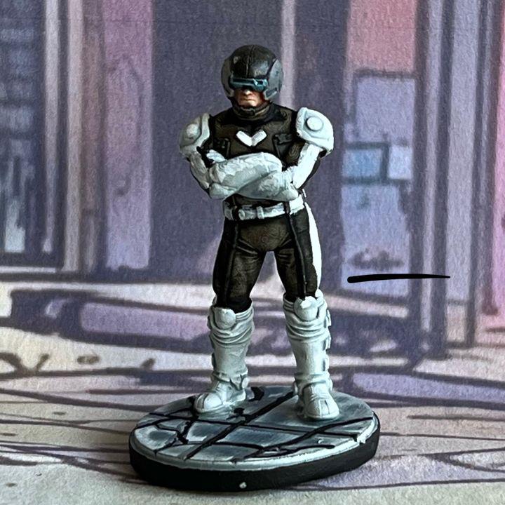 Cyberpunk Henchmen Miniature 32mm - Guyver-Inspired Sci-Fi Figurine for RPG and Tabletop Gaming