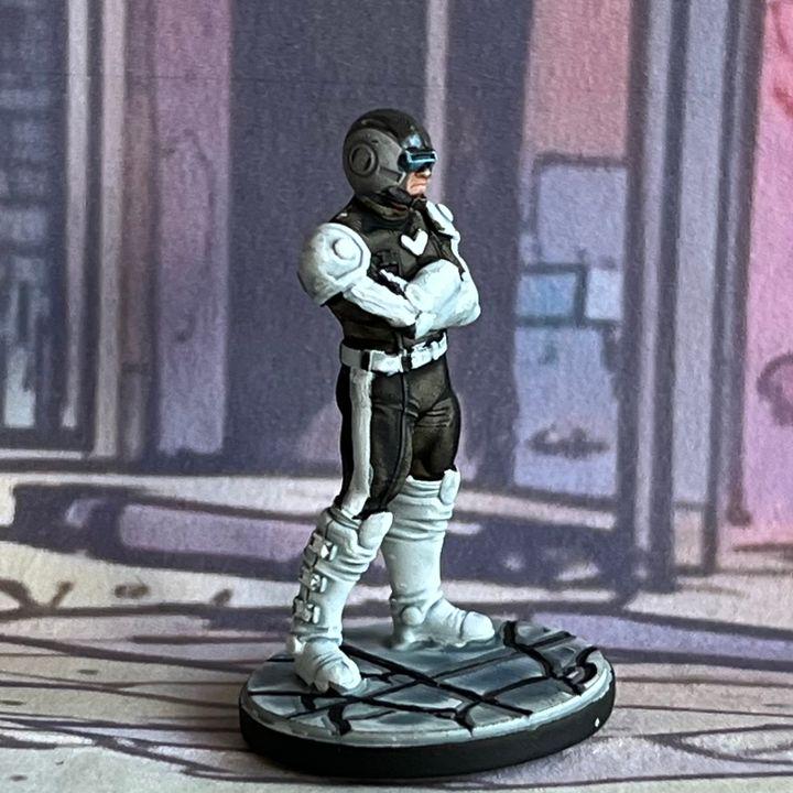 Cyberpunk Henchmen Miniature 32mm - Guyver-Inspired Sci-Fi Figurine for RPG and Tabletop Gaming