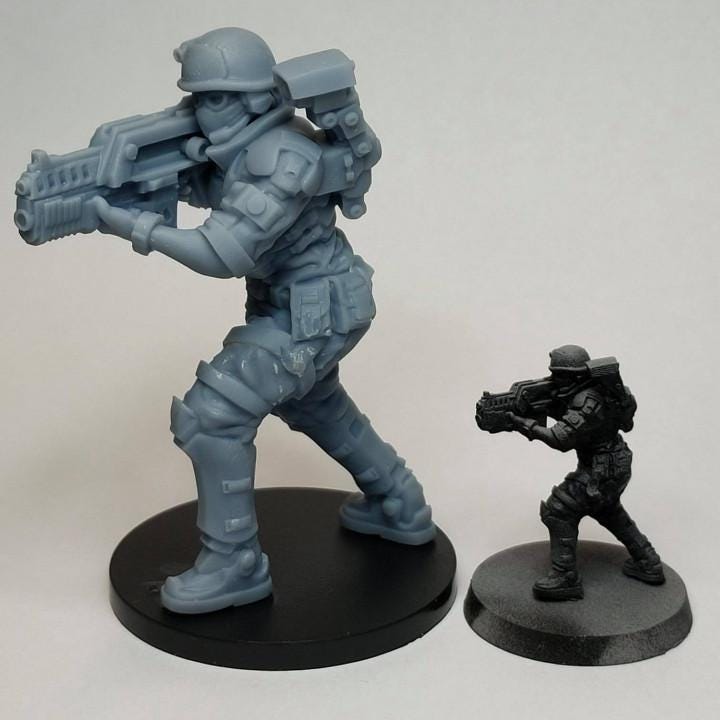 Female Colonist Marine Miniature: Pvt Kiki Yukito - 32mm Sci-Fi Alien Hunter Figure for Tabletop Gaming