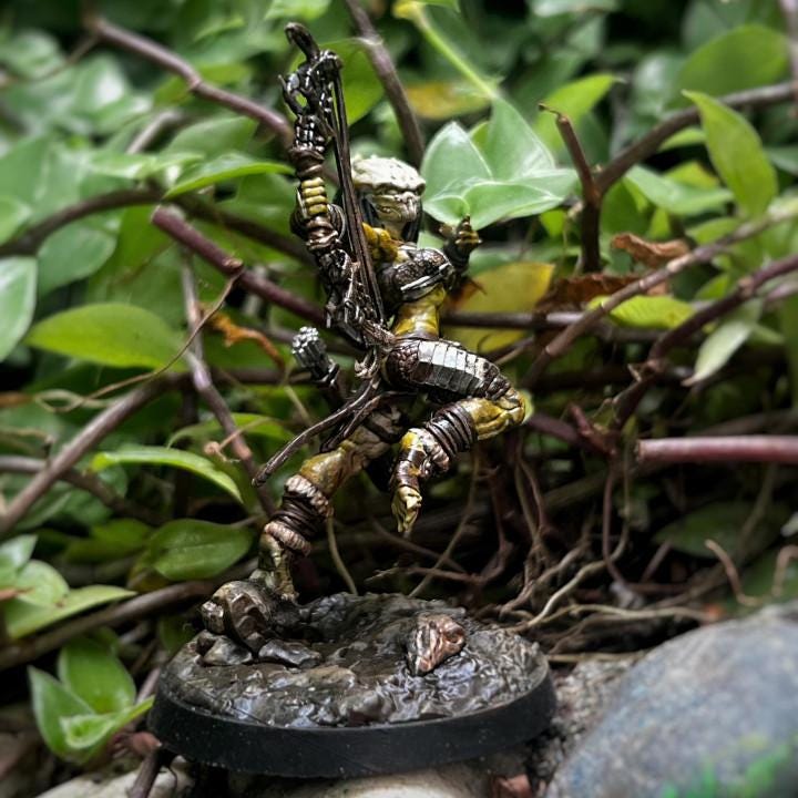 Skull Hunters Widow Wasp Miniature - 32mm Resin Figure for Tabletop RPG and One Page Rules