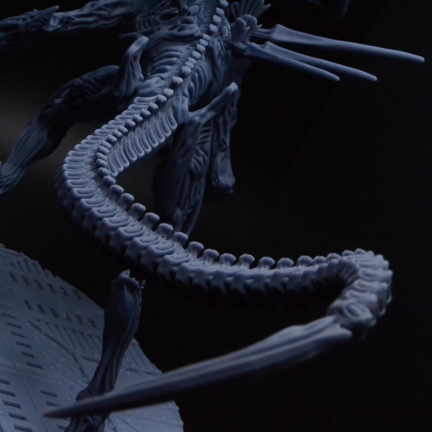 Xenowars Xeno Brood Grandmother Resin Miniature - Papsikels Alien Queen Figure for TTRPG and RPG Games