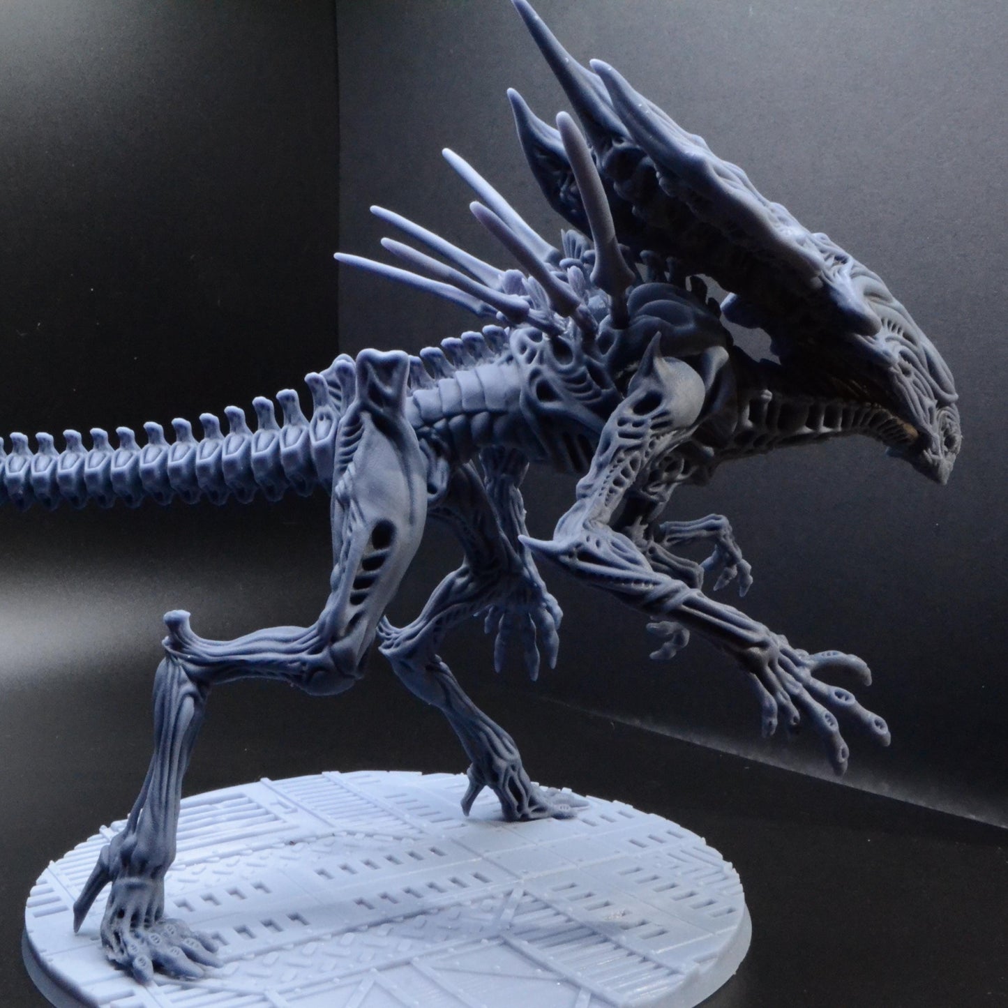 Xenowars Xeno Brood Grandmother Resin Miniature - Papsikels Alien Queen Figure for TTRPG and RPG Games