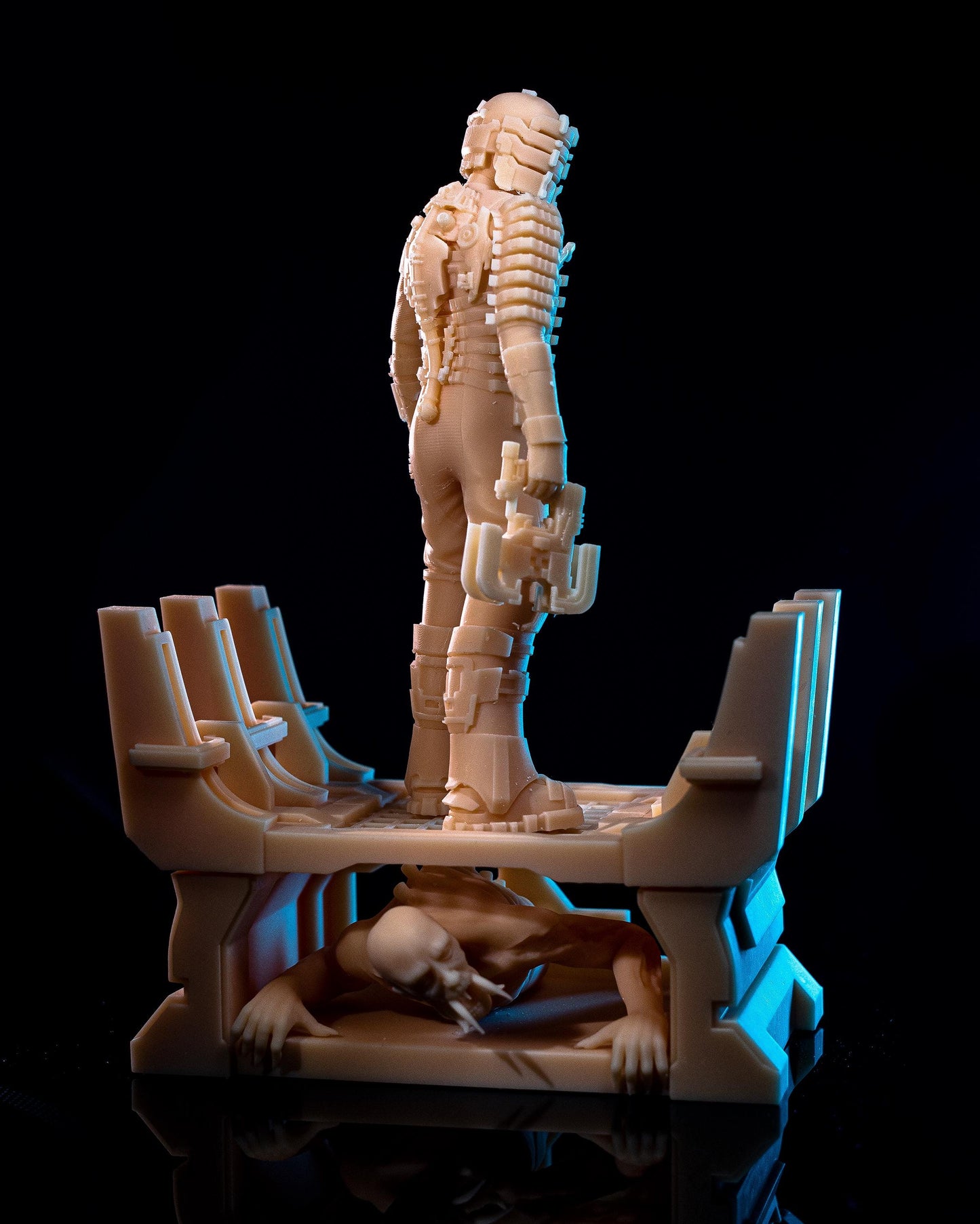 Isaac Clarke from Dead Space (fan art) | Full Model or Bust | Miniature scale 1:12 | h3LL Creator | DIY Model Kit