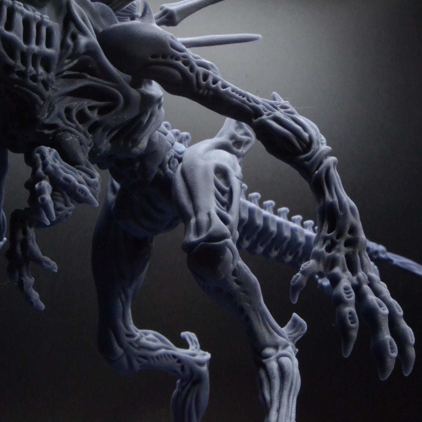 Xenowars Xeno Brood Grandmother Resin Miniature - Papsikels Alien Queen Figure for TTRPG and RPG Games