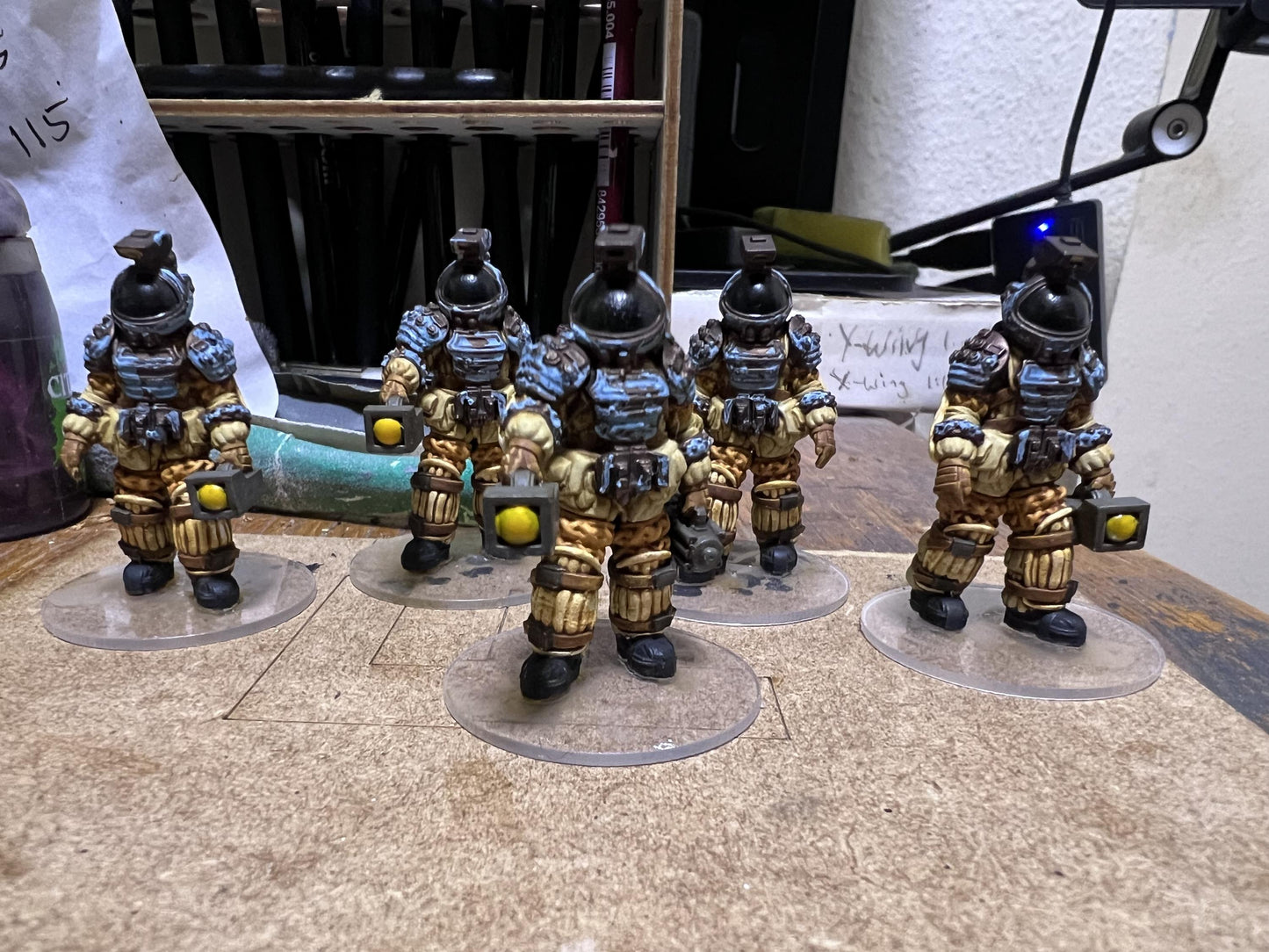 Colonial Space Explorer XB-MA-RI-A | Papsikels | 3D Printed Miniature | 32mm Miniatures