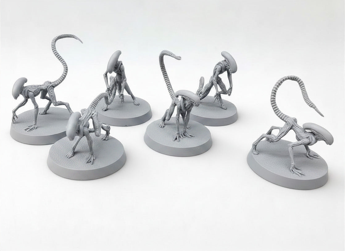 Alien Xeno Runners Resin Miniatures Papsikels