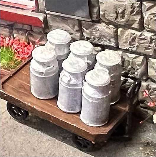 OO Scale Ready to Paint Milk Churn - Style 1 (6 pack)