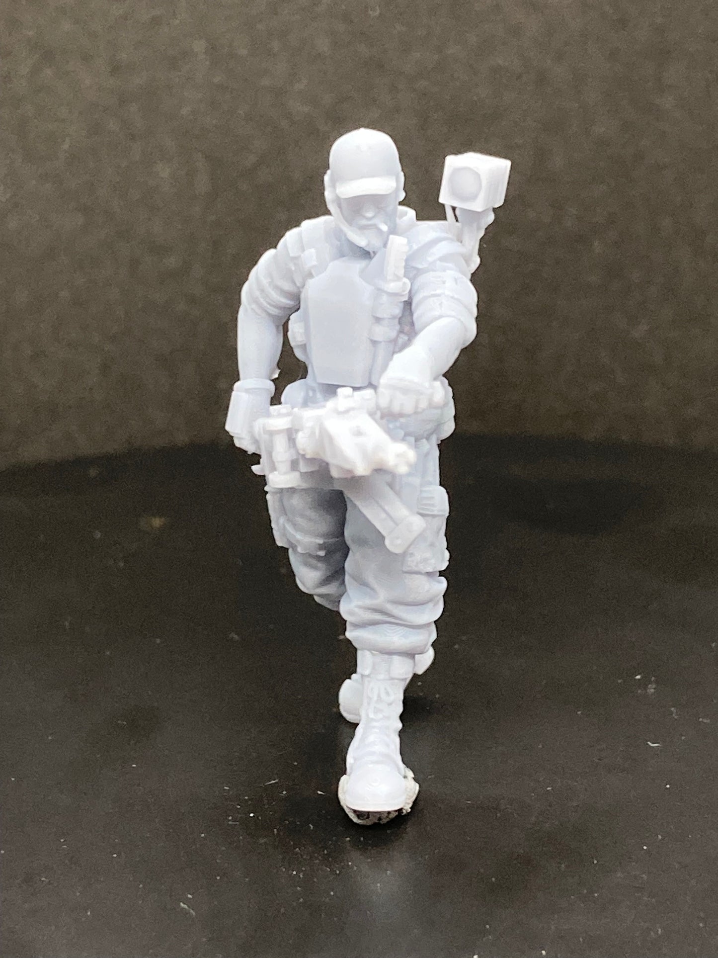 32mm Alien vs Human Colonial Marine Smart Gunner Sergio Miniature for RPG & TTRPG by Papsikels