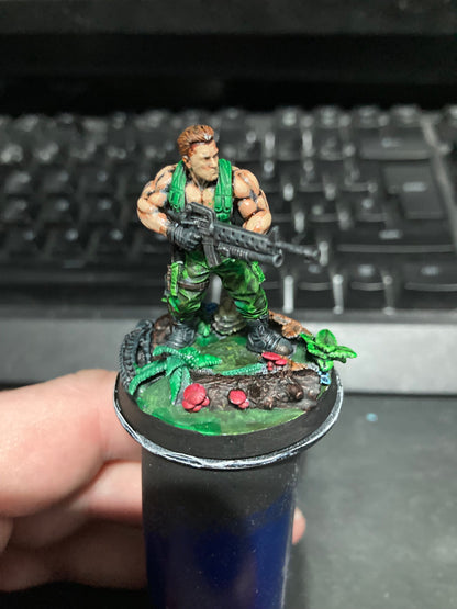 Colonial Anti-Hunter Miniature: Arnie Worcesternegger - 32mm Skull Hunters Figurine