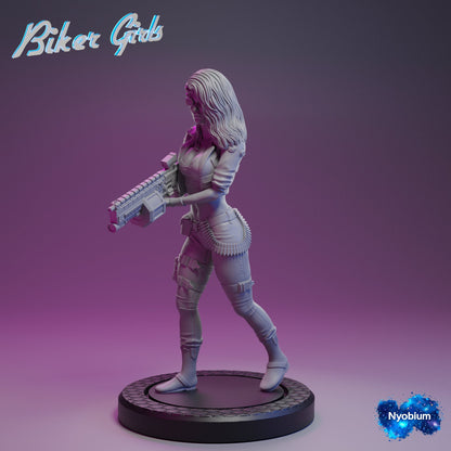 Cyberpunk, Cyberbabe Biker Girls Jen Explosive Blonde Pose 1, Cyberpunk, Papsikels, 32mm Mini