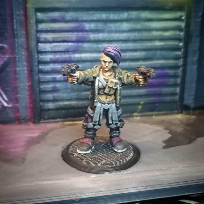Quadro Kantos Gang: 32mm Resin Fantasy Miniature - Predator-Inspired Tabletop RPG Figurine