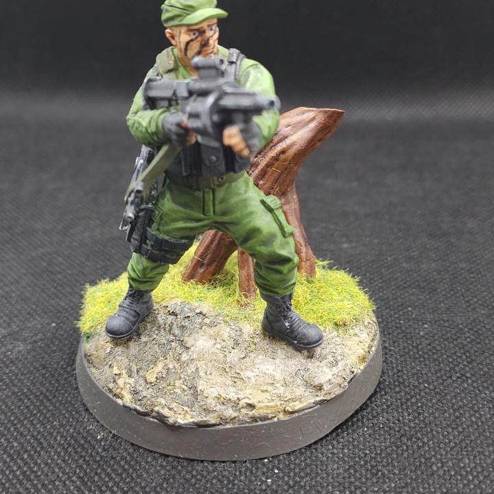 Human Colonial Anti Hunter Pacho Magalona | Skull Hunters | PAPSIKELS | 3D Printed Miniature |  32mm Miniatures