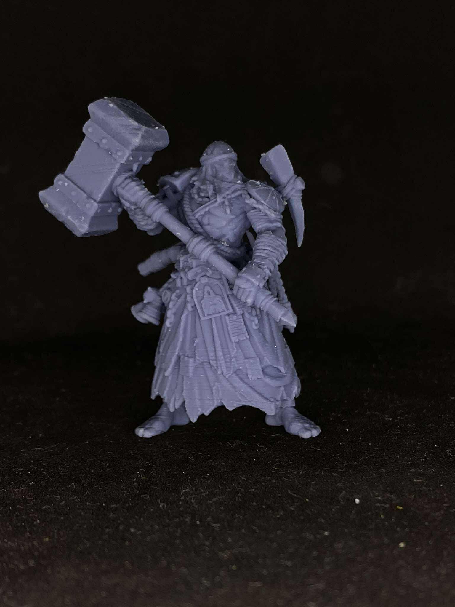 Quiapo Communicant Miniature: Trench Crusade Warrior-Priest, Papsikels 28/32mm