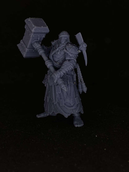 Quiapo Communicant Miniature: Trench Crusade Warrior-Priest, Papsikels 28/32mm