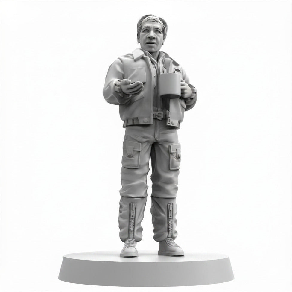 Zoya Zaveri Alien Earth inspired Papsikels sci fi commanding officer resin miniature on white background