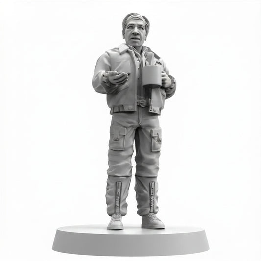 Zoya Zaveri Alien Earth inspired Papsikels sci fi commanding officer resin miniature on white background